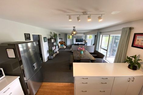 Photo of property in 3 Cassis Place, Crofton Downs, Wellington, 6035