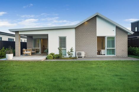 Photo of property in 31 Overton Street, Rototuna North, 3210