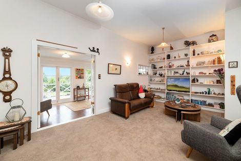 Photo of property in 19 Oliver Road, Eastern Beach, Auckland, 2012