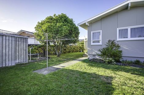 Photo of property in 5 Cobham Crescent, Stoke, Nelson, 7011