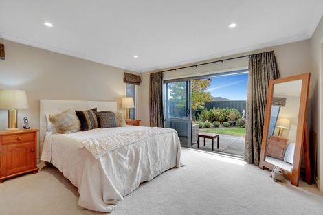 Photo of property in 1 Amner Place, Havelock North, 4130