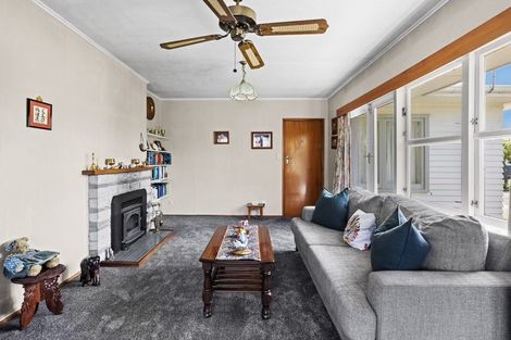 Photo of property in 5 Tasman Street, Havelock North, 4130