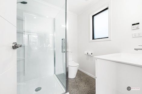 Photo of property in 5 Buddle Road, Wallaceville, Upper Hutt, 5018