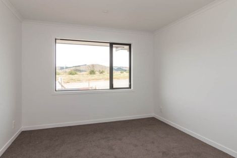 Photo of property in 33 Silicon Way, Fitzherbert, Palmerston North, 4410