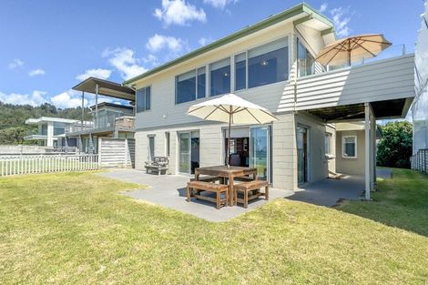 Photo of property in 106 Pohutukawa Crescent, Whangamata, 3620