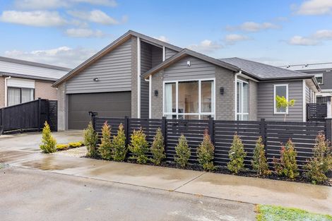 Photo of property in 5 Ropere Street, Kumeu, 0810