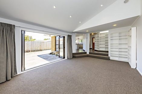 Photo of property in 3 Aztec Place, Conifer Grove, Takanini, 2112