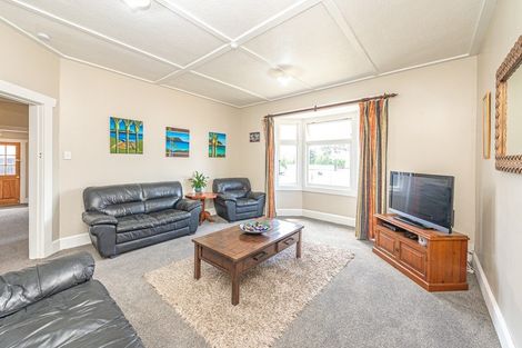 Photo of property in 6 Central Avenue, Gonville, Whanganui, 4501