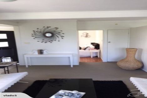 Photo of property in 1/80 Seaview Road, Castor Bay, Auckland, 0620