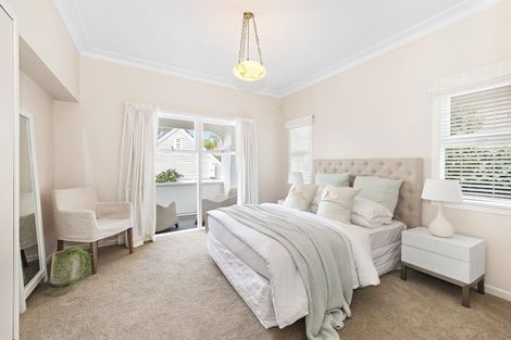 Photo of property in 9 Korau Road, Greenlane, Auckland, 1051