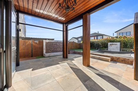 Photo of property in 16 Lime Hill Rise, Flat Bush, Auckland, 2019