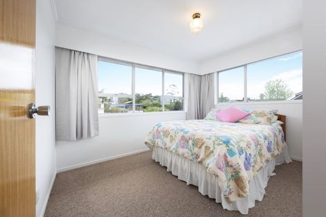 Photo of property in 174 Royal Road, Massey, Auckland, 0614