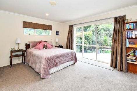 Photo of property in 5 Nita Place, The Gardens, Auckland, 2105
