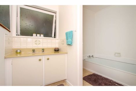 Photo of property in 1/19 Mcdowell Crescent, Hillcrest, Auckland, 0627