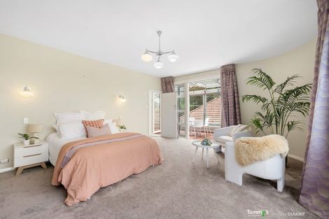 Photo of property in 11 Burma Road, Khandallah, Wellington, 6035