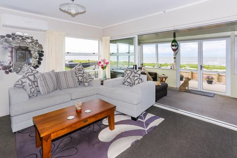 Photo of property in 875 East Coast Road, Kaiaua, Pokeno, 2473