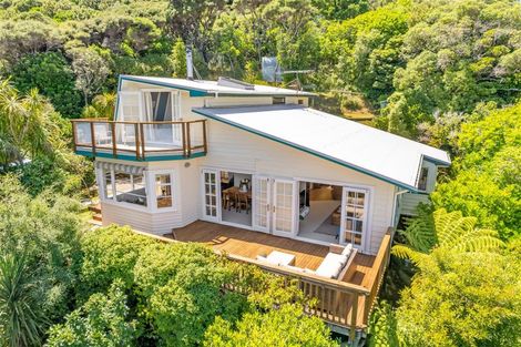 Photo of property in 11 Reserve Road, Plimmerton, Porirua, 5026