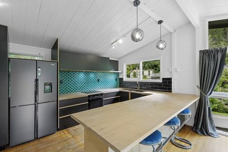 Photo of property in 145a Pinehaven Road, Pinehaven, Upper Hutt, 5019