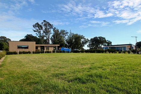 Photo of property in 7 Kotare Drive, Waiwhakaiho, New Plymouth, 4312