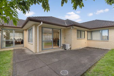 Photo of property in 2 Brosna Place, East Tamaki, Auckland, 2016