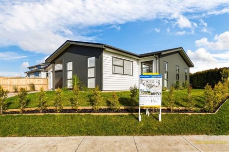 Photo of property in 2 Pommes Way, Silverdale, 0932