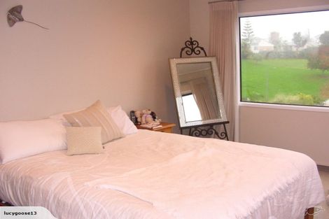 Photo of property in 1/12 Spears Place, Botany Downs, Auckland, 2010
