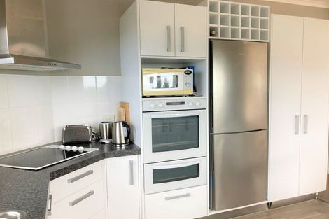 Photo of property in 7 Burns Street, Westown, New Plymouth, 4310