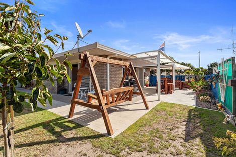 Photo of property in 19 Reef Avenue, Papamoa Beach, Papamoa, 3118