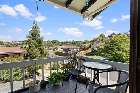 Photo of property in 1/7 Newstead Avenue, Browns Bay, Auckland, 0632