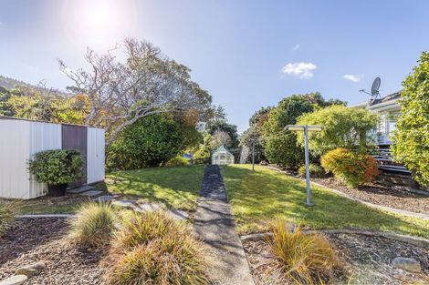 Photo of property in 22 Larsen Crescent, Tawa, Wellington, 5028