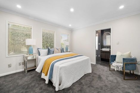 Photo of property in 72 Compass Way, Half Moon Bay, Auckland, 2012