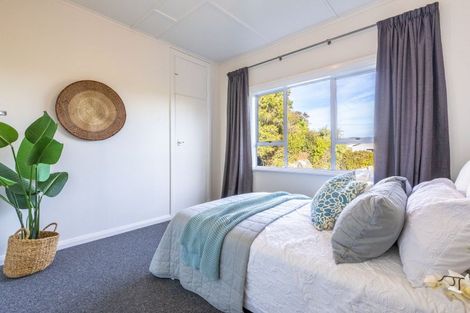 Photo of property in 2 Woburn Street, Waipukurau, 4200