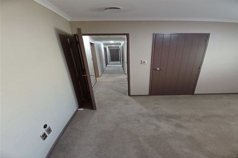 Photo of property in 41 Mt Lebanon Crescent, The Gardens, Auckland, 2105