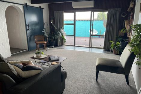 Photo of property in 1 Lantana Avenue, Bell Block, New Plymouth, 4312