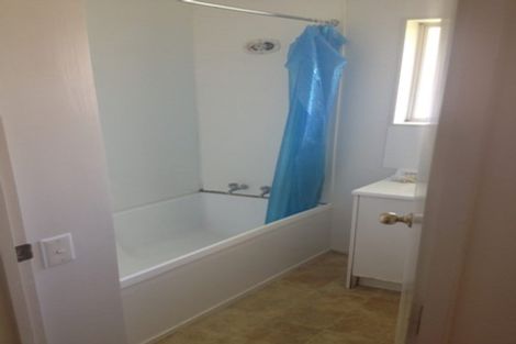 Photo of property in 2/14 Bellville Drive, Clendon Park, Auckland, 2103