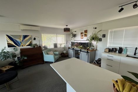 Photo of property in 1 Pleasant Road, Glen Eden, Auckland, 0602