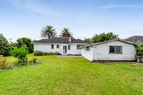 Photo of property in 80 Gisborne Terrace, Opunake, 4616