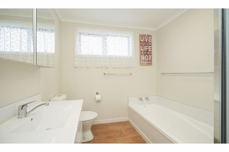 Photo of property in 49 Orwell Crescent, Newfield, Invercargill, 9812