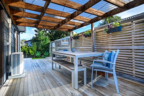 Photo of property in 1/29 Karepo Crescent, Ranui, Auckland, 0612