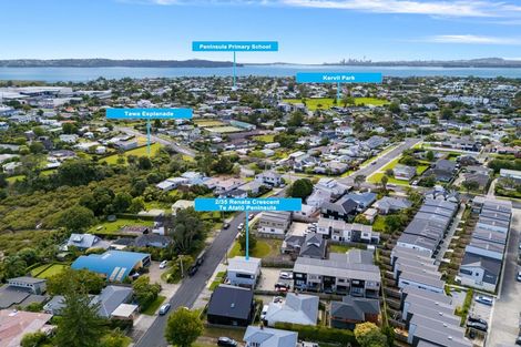 Photo of property in 2/35 Renata Crescent, Te Atatu Peninsula, Auckland, 0610