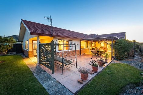 Photo of property in 14 Montana Way, Milson, Palmerston North, 4414