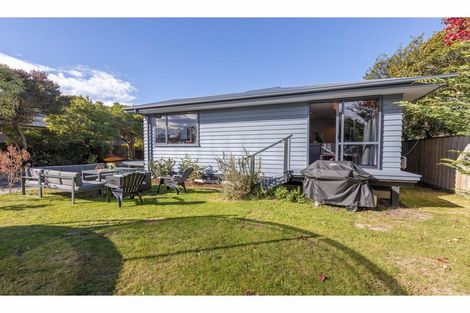 Photo of property in 12 Binstead Place, Avondale, Christchurch, 8061