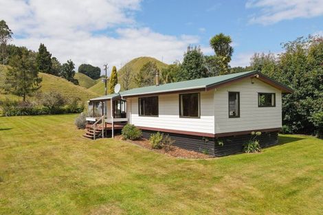 Photo of property in 3 Tombleson Road, Lake Rotoma, Rotorua, 3074