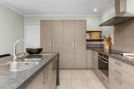 Photo of property in 41 Lucknow Road, Havelock North, 4130