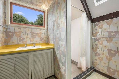 Photo of property in 74 Blue Mountains Road, Pinehaven, Upper Hutt, 5019