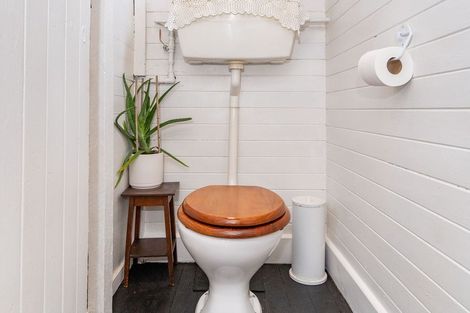 Photo of property in 360 Bay View Road, Saint Clair, Dunedin, 9012