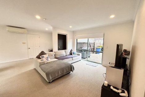 Photo of property in 32 Rush Creek Drive, Westgate, Auckland, 0614