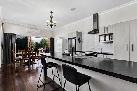 Photo of property in 401 Waihi Road, Normanby, Hawera, 4614