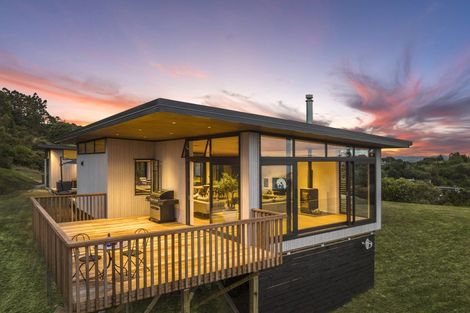 Photo of property in 46 Laika Avenue, Ti Point, Leigh, 0985