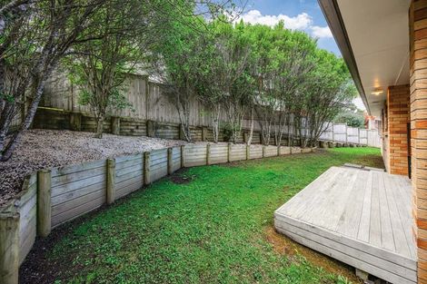 Photo of property in 7 Mazuran Place, Flat Bush, Auckland, 2016